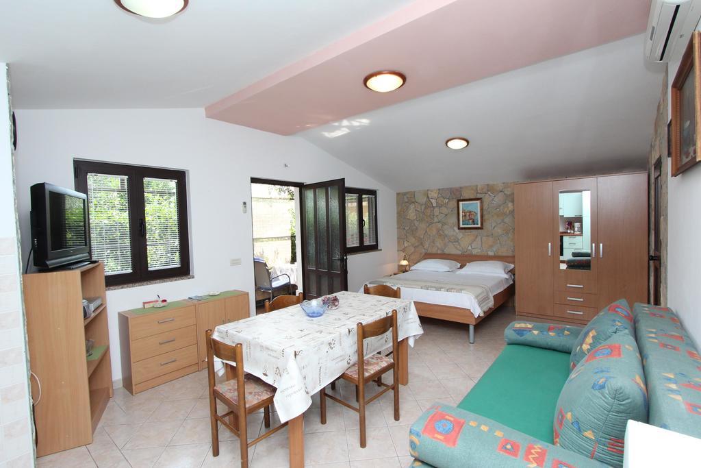 רוביני Apartments Marlina מראה חיצוני תמונה